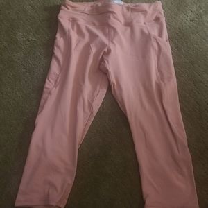 Coral CROPPED leggins/workout pants from Forever 21 size medium. Pockets.